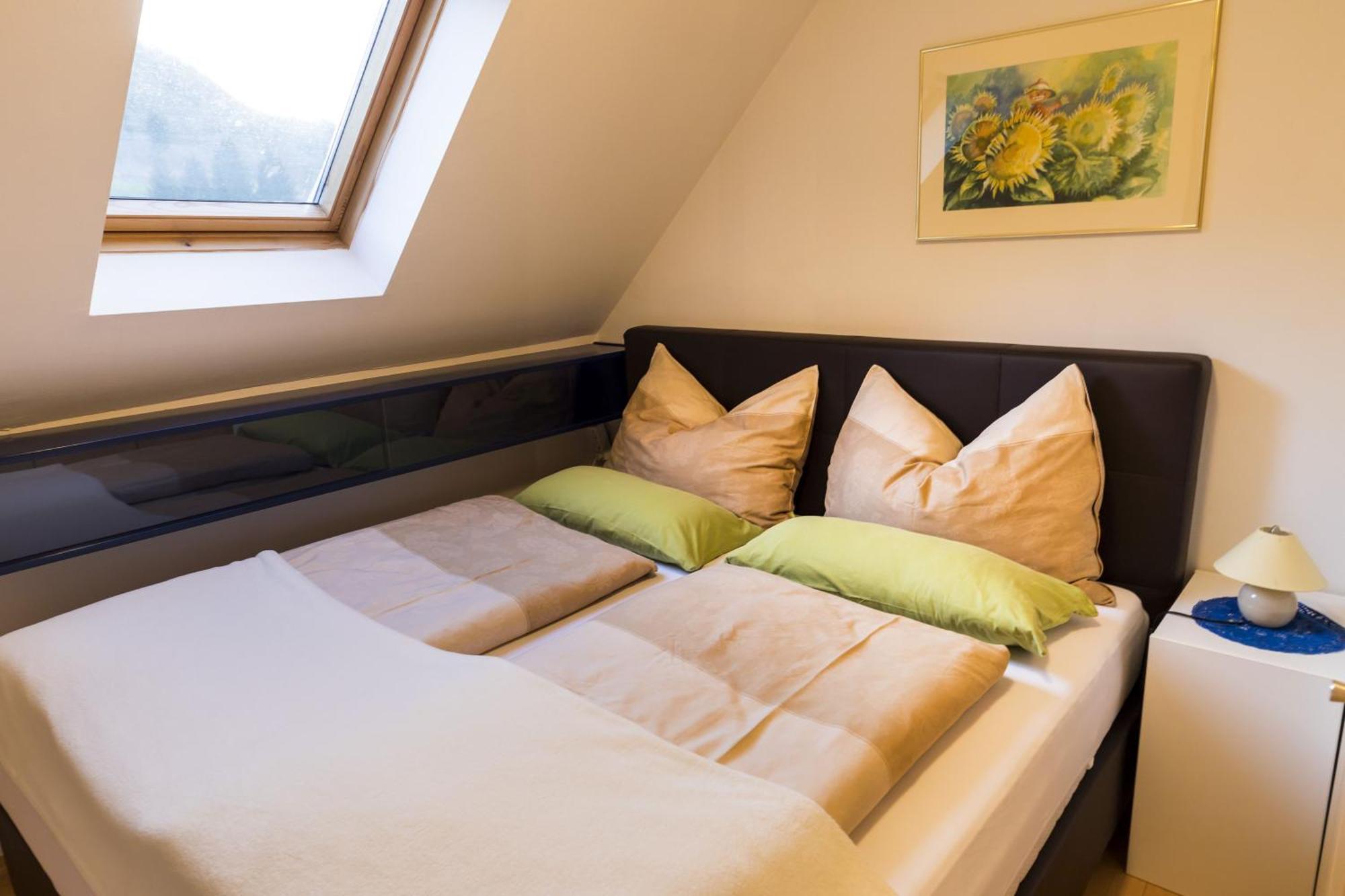 Apartmenthaus Pastner Am Teich Übelbach Extérieur photo